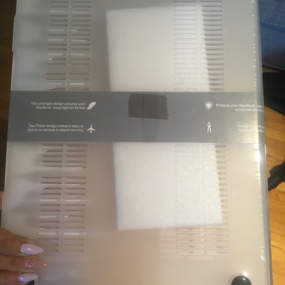 NWT MacBook Pro 16’’ case - Picture 7 of 10